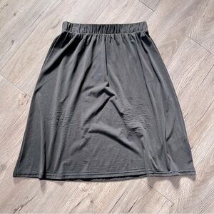 🔥SALE - any 4/$20. Minimum MIDI Aline Skirt